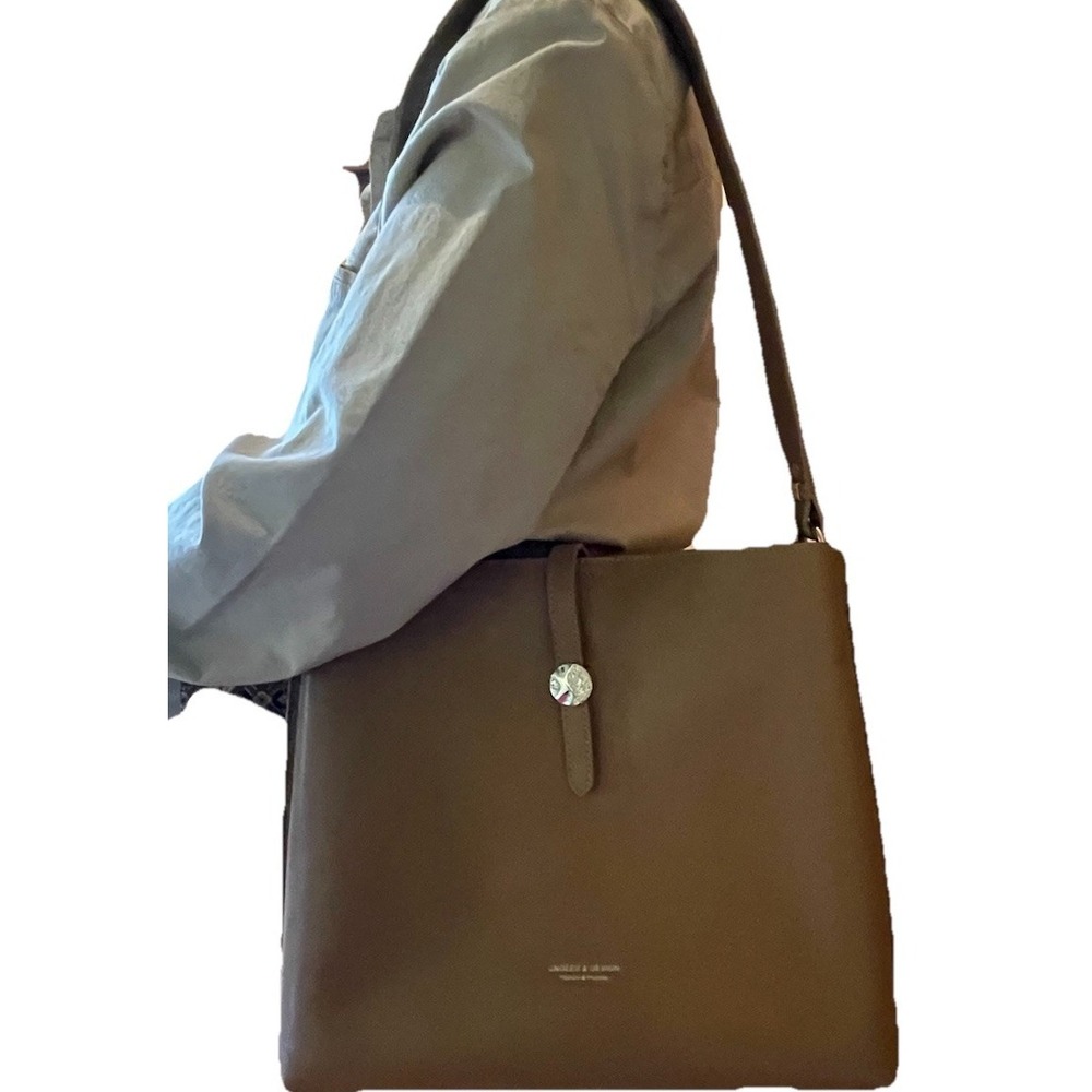 Cnoles & Design Cognac Tan Shoulder Bag NWT Gold Hardware Rectangular Purs
